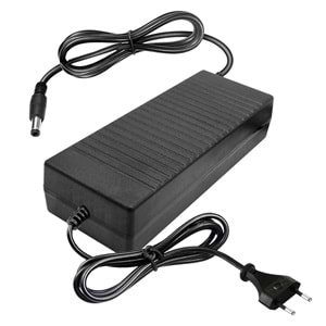 WELLPOWER WP-2405P 24V 5 AMPER PLASTİK KASA 5,5X2,5 MM