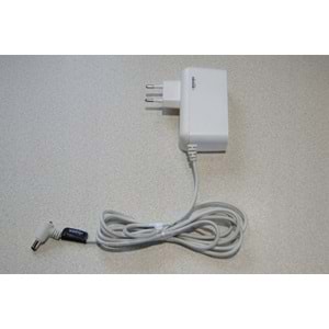 UMEC UP0301Q-12PE 12 VOLT 2,5 AMPER PLASTİK KASA 5,5X2,5 MM